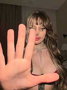 Madelinexx - 😳Spread pussy in doggy