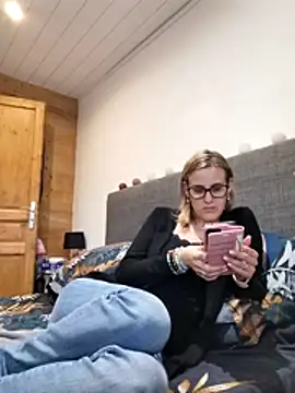 Madame_Callie - DOMINA • JOI •CEI •Séances pv • findom @