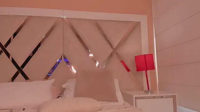 IsaGlow - PLUG ANAL