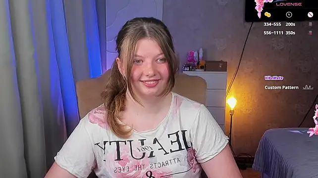 Vivian_cutie - show my tits