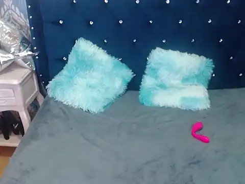 Sofiacowperx - Sexy and sloopy blowjob + spit tits😈