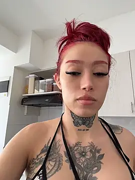 Ellelie_77 - flash tits