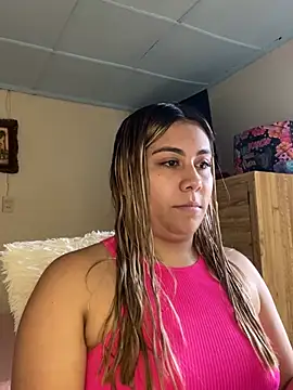 _BellaSmith_ - show pussy 😏🤗💦🌶