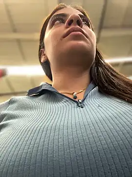 Hannacruzs - SHOW MY SEXYS BOOBS