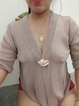 Kelly-sex69 - Let's go shopping together.