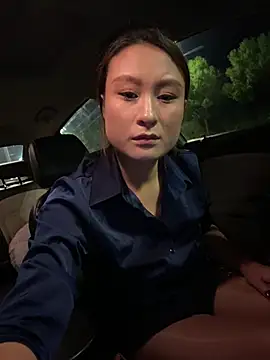 Xingchen-002 - 戶外露天、坐脸視角嘲喷⋯⋯