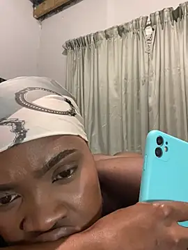 LuciousLips96 - give us a squirt show for 30 min