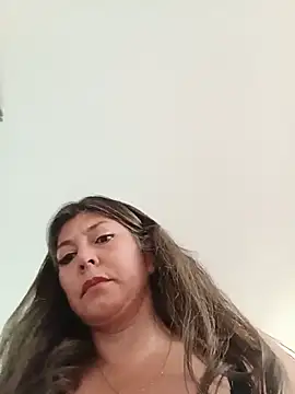 Emma_tour - Make me vibrate-make me WET-make me CUM