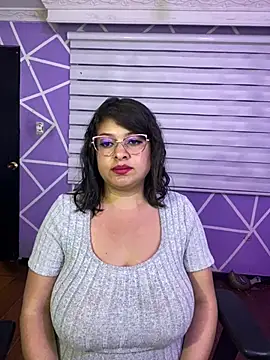 MiiaaJoness - :devil: SHOW TITS :devil: