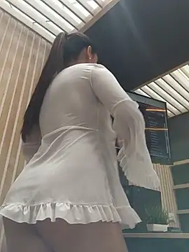 AriaVegaSoe - Rub clit under shorts