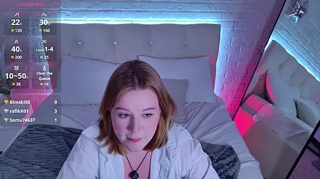 Lola_Blush - Finger down my neck 🔥
