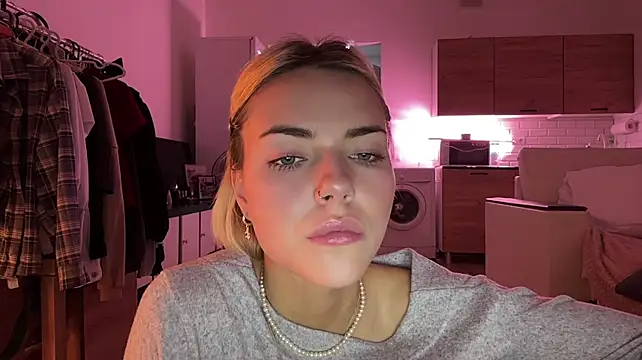 ChristelDuncombe - topless photo in PM (Last tip)