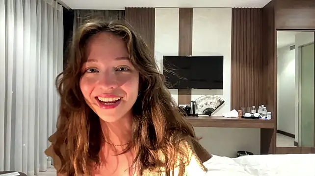 SusanaHallet - tease u with my sexy bra&boobs