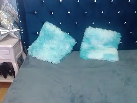 Sofiacowperx - Sexy and sloopy blowjob + spit tits😈