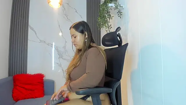 ElaBourn_ - Spank big ass