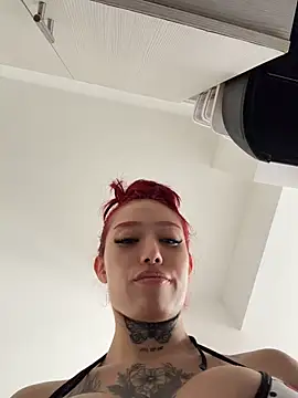 Ellelie_77 - flash tits