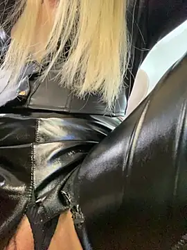 MistressMommyKate - Use graqvity + LT5mtoy