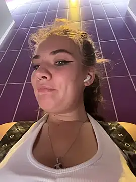 Holy_Tereza - MAKE ME DROOL ON NIPPLES AMONG PEOPLE