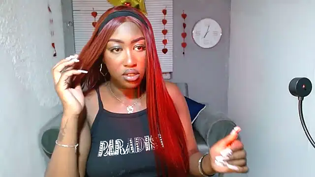 Aylany_brunett - show tits