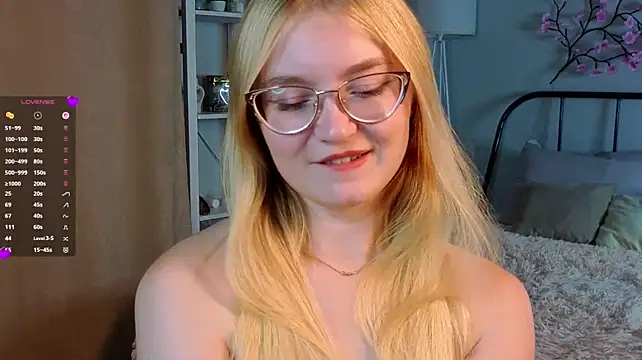 ShirleyHibley - Lick armpits :3