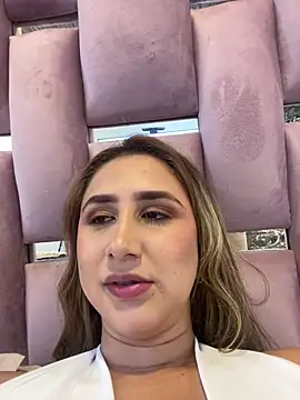 ViolettaSteel - Make me feel like you're getting me wet