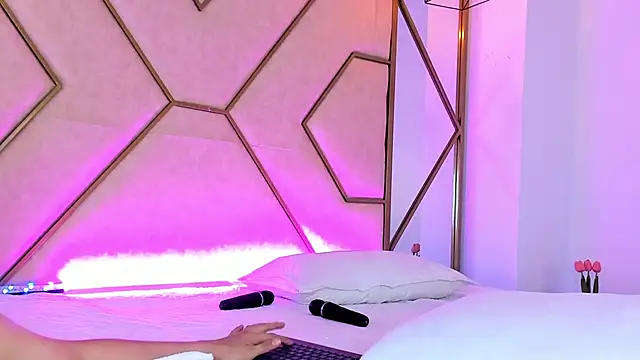 Siara_and_zoe - all tongue in her ass