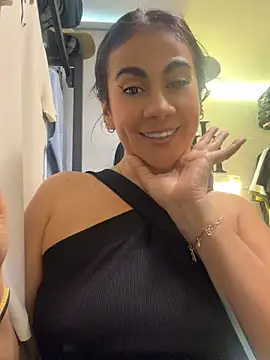 Laia_Hills - Play my Titis. Ice