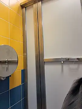 Milaa_sun - spread ass w/droll+open door 🚽
