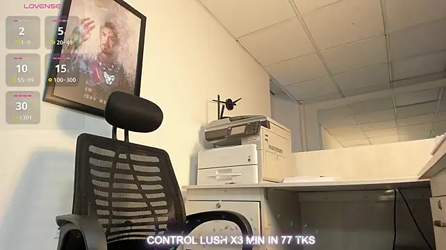 Scarlett__Moon2 - I MASTURBATE WITH MY BOSS RIGHT NEXT TO