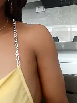 SabrinaDevill - dance without dress near the camera