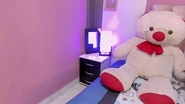 AGATHA_BRUNNETT - STROKED +ZOOM MY HPT PUSSY