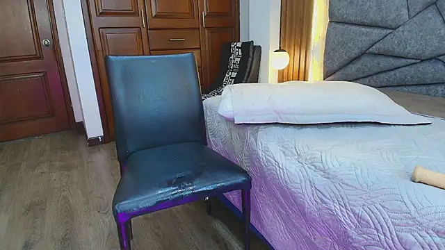 Ambarross_ - Show buttocks and breasts combined