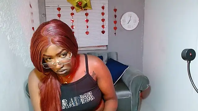 Aylany_brunett - show tits