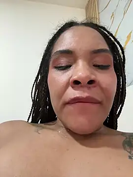 Hannagarces26 - Squirt room