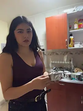 Claire_Wong - SHOW MY BUTTOCKS UNDER THE OFFICE TABLE