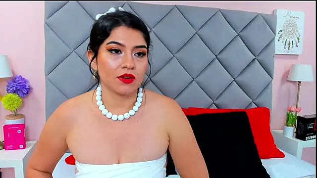 NahomyAdams - Bounce those boobs with oil