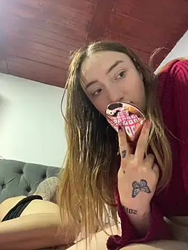 Valery_Salmons - Fuck pussy and cum inside