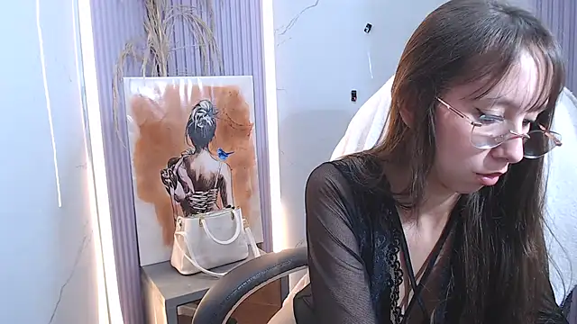 Amy_storm19 - SPANKS ASS HARD HARD RED