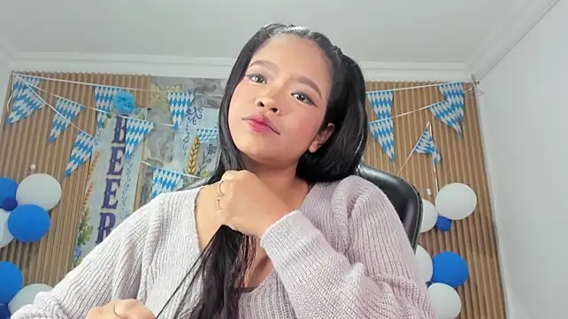 Lili_16 - rub pussy with open legs in panties
