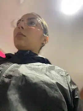 Julieth_ec_ - Suck dildo