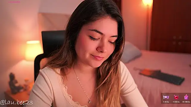 Lau_Bee - undress me and caress my body🥵