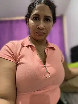 Carola-Ross - Flash AAs 🍑