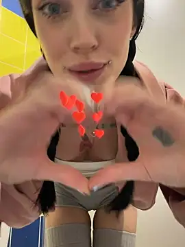 Melissa_crazy - show back of pantie on ass 🤭