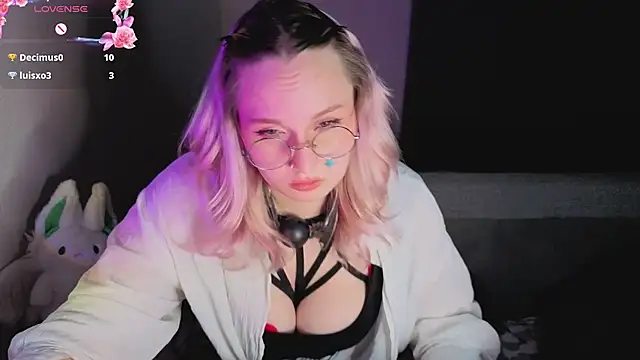 CherryF0X - Suck finger