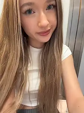 Milaa_sun - flash tits in MALL 🍒