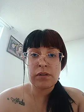 DaniPoison - TITS OUT 🔥😎