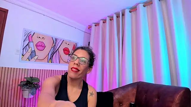 StarMilf - No-Panty Booty Bounce
