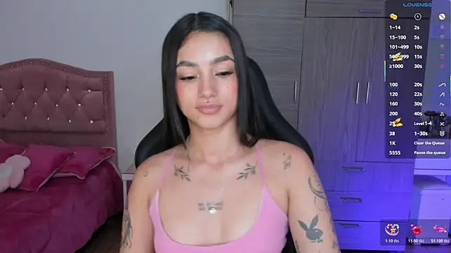 Lizzie_corner_v - Dildo in Pussy