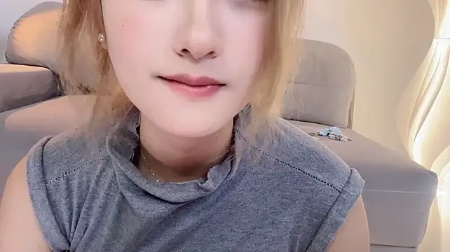 YaoYao_o - 涂精油胸部