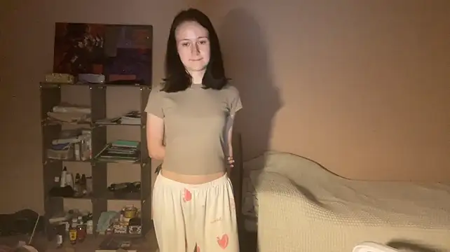 RukiyaLowland - show tongue